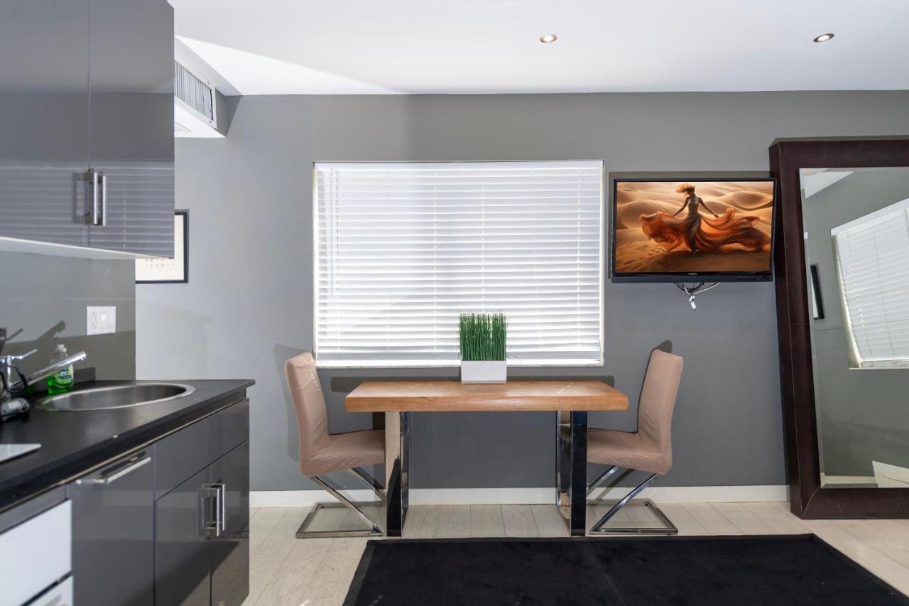 Sunny Days Apartments ไมอามีบีช ภายนอก รูปภาพ
