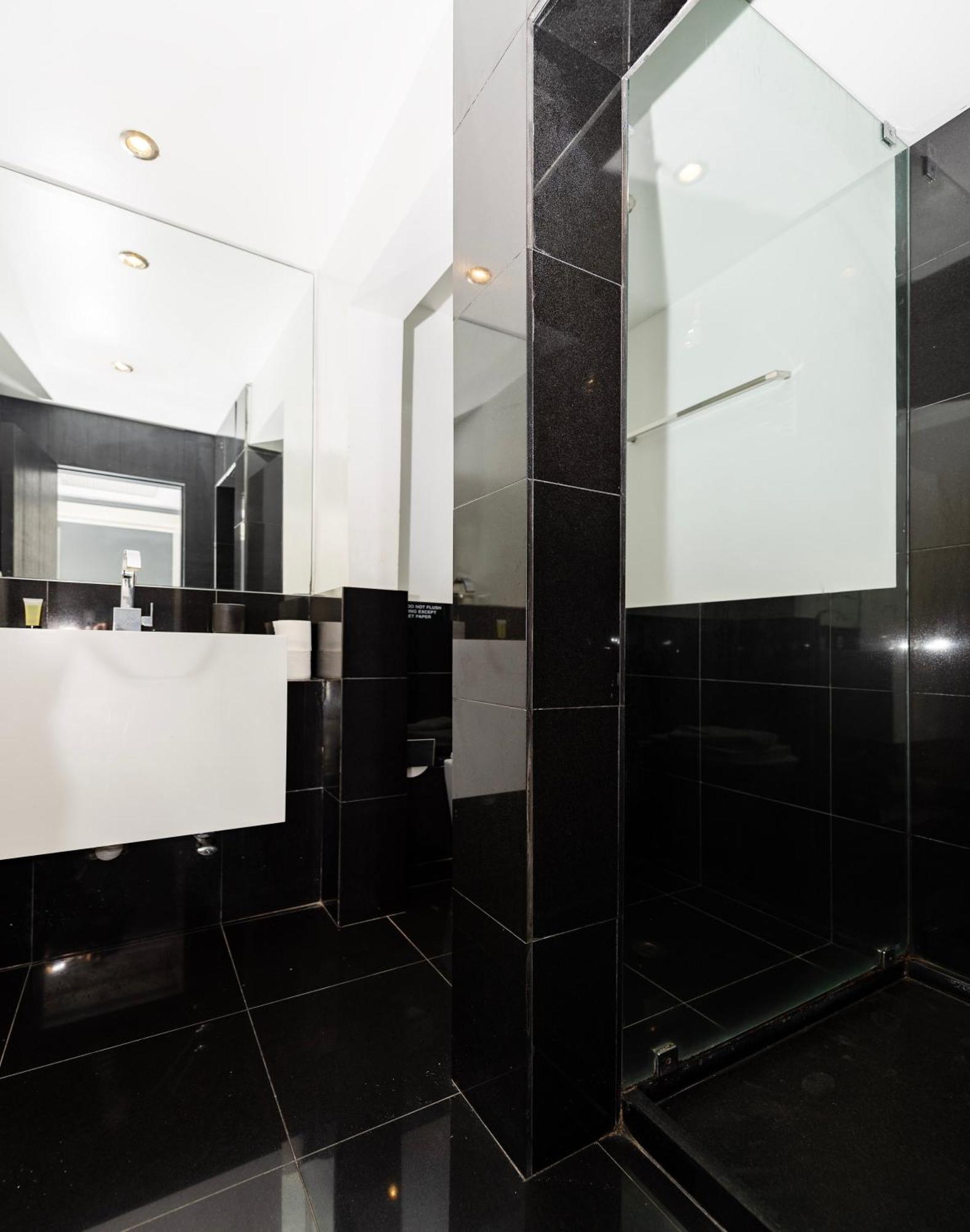 Sunny Days Apartments ไมอามีบีช ภายนอก รูปภาพ