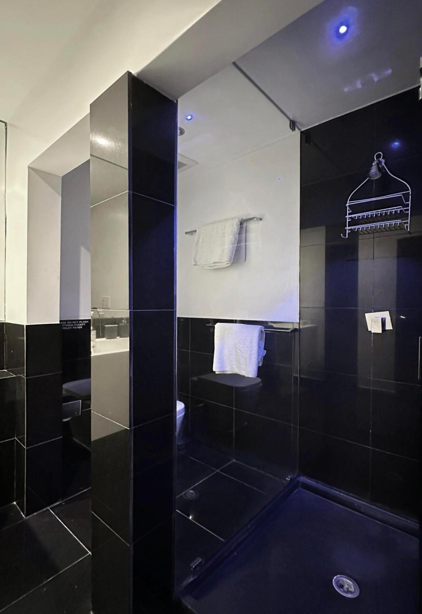 Sunny Days Apartments ไมอามีบีช ภายนอก รูปภาพ