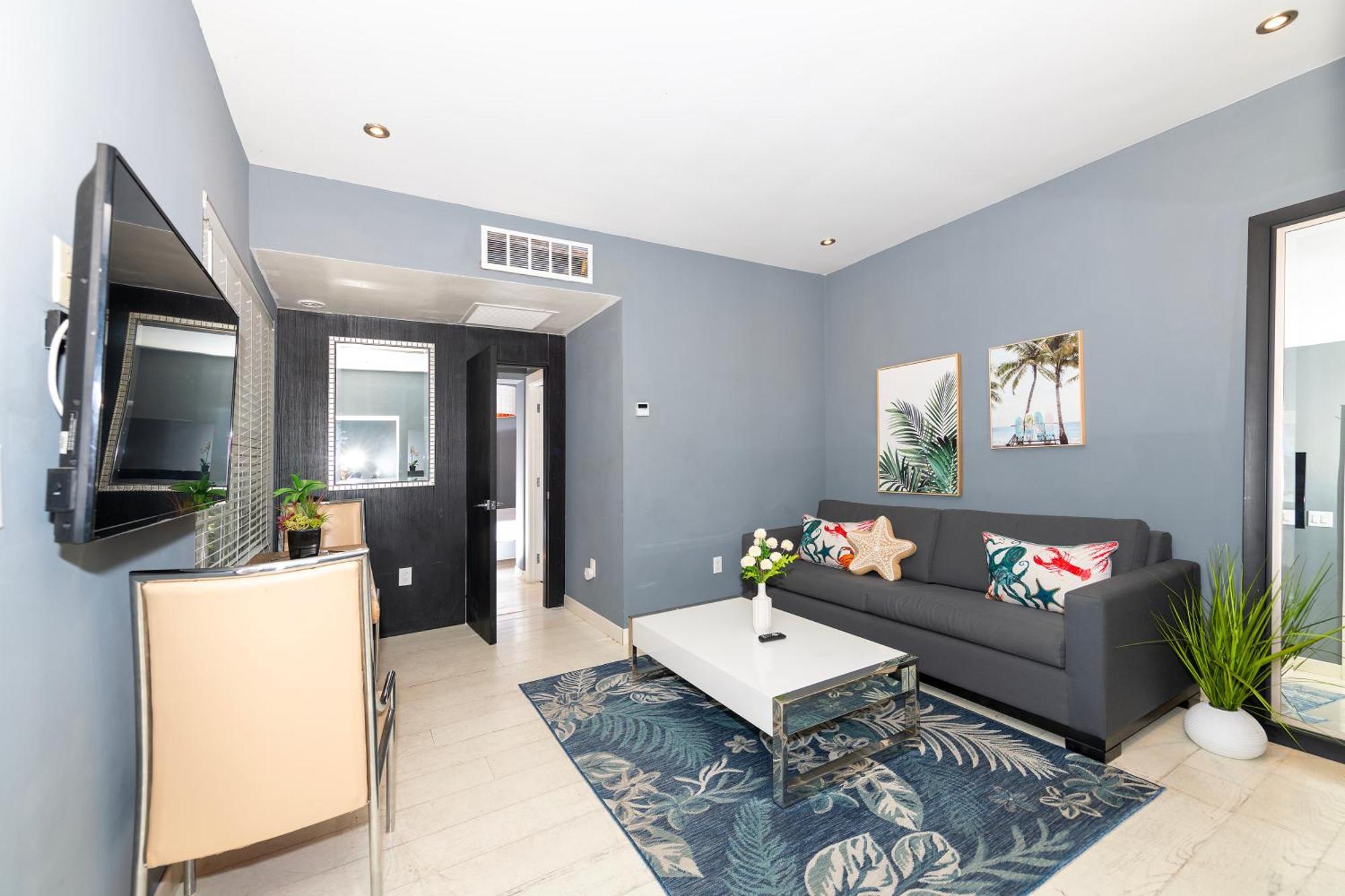Sunny Days Apartments ไมอามีบีช ภายนอก รูปภาพ