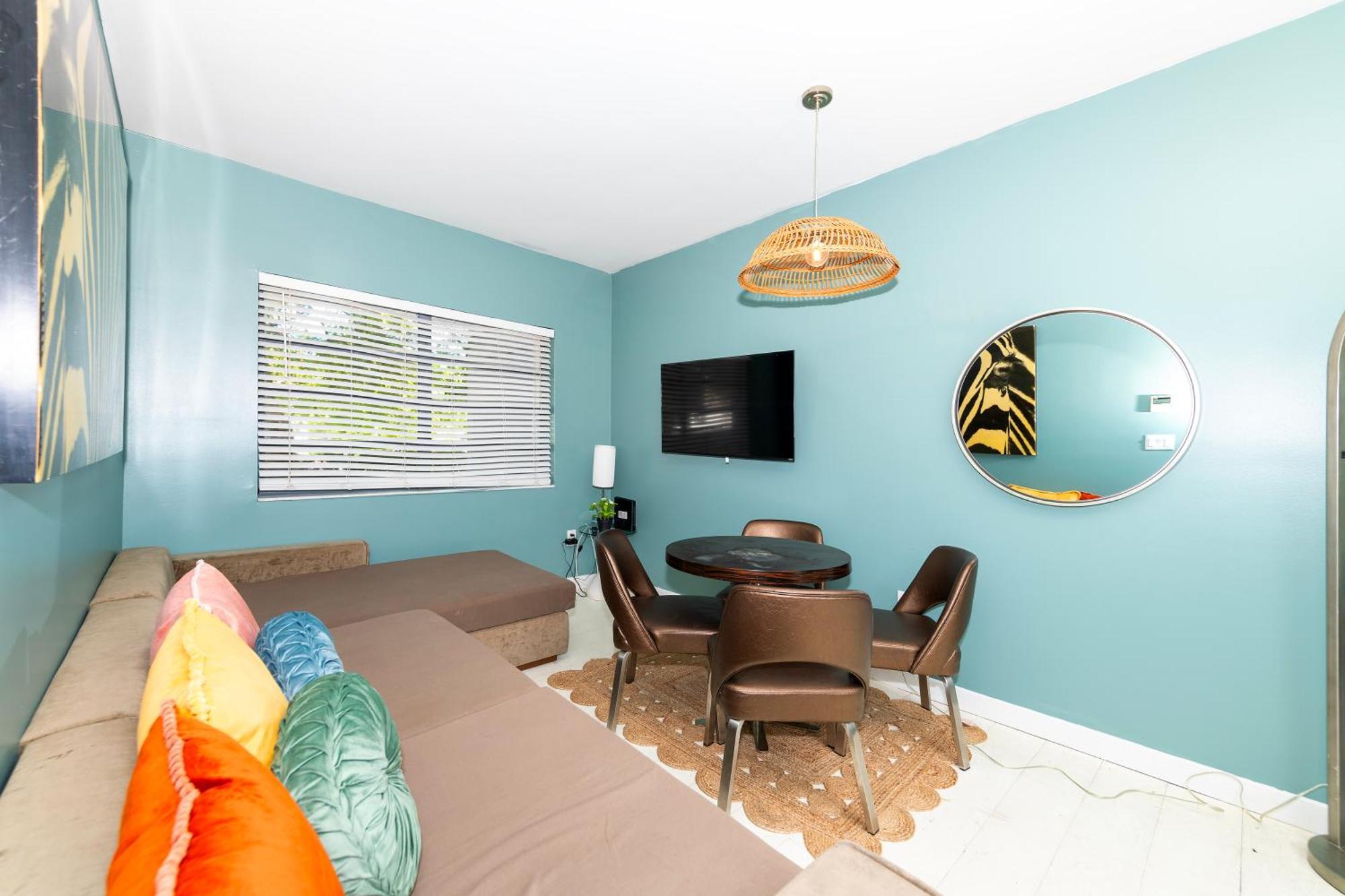 Sunny Days Apartments ไมอามีบีช ภายนอก รูปภาพ