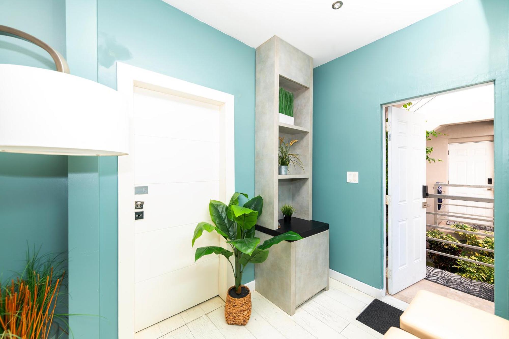 Sunny Days Apartments ไมอามีบีช ภายนอก รูปภาพ